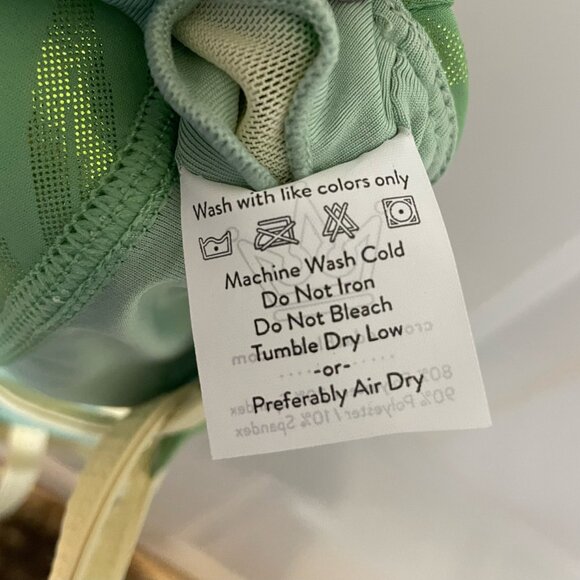 Crowned Athletics Lily Pad Princess Sports Bra XS - Picture 7 of 8